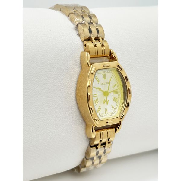 Фабрика оптом Модные и элегантные качественные женские часы с ремнями из нержавеющей стали