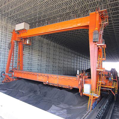 Tipo Reclaimer do pórtico do empilhador da roda da cubeta para o curral longitudinal do baixo espaço