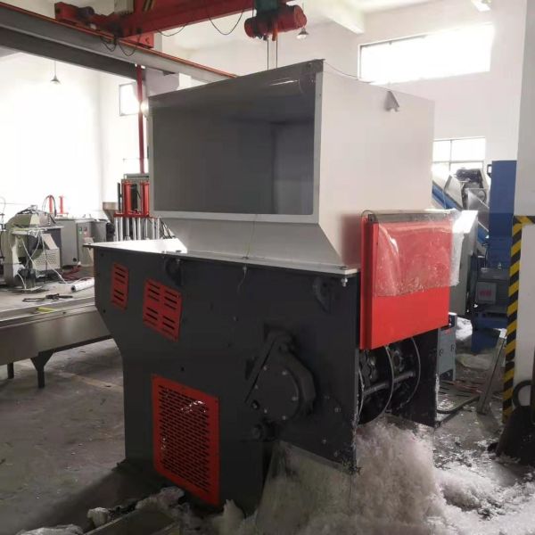 Машина шредера низкого энергопотребления пластиковая вне 2100*1550*1950мм