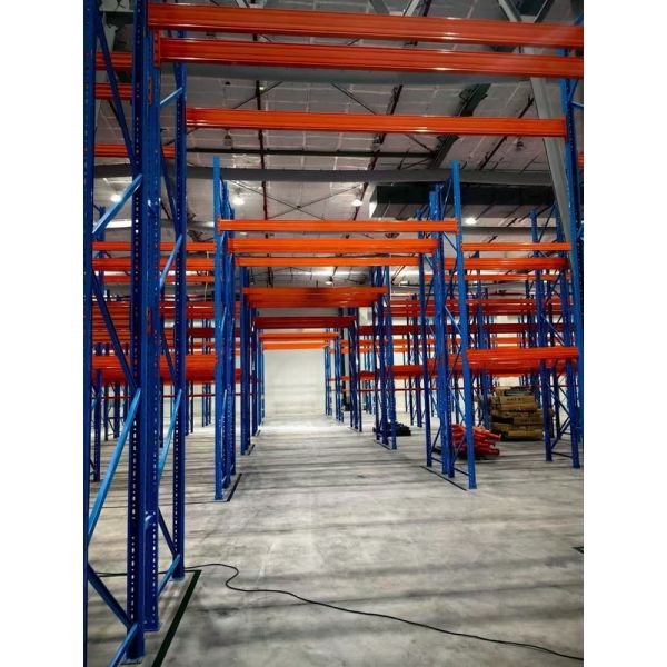 Upgrade your warehouse with heavy-duty pallet racks. Flexible, scalable, and built for high-performance industrial storage