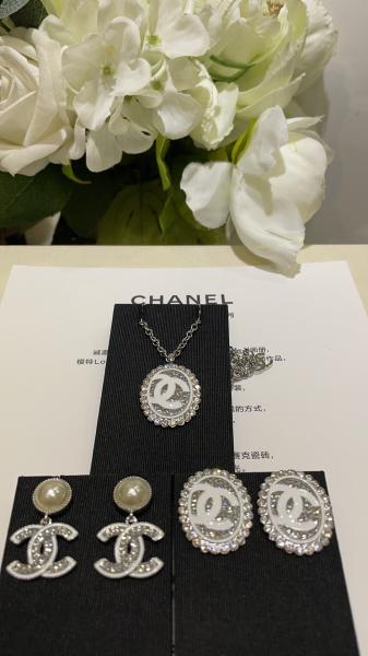 White Enamel Crystal CC Pearl Stud Earrings 18K Gold Plated