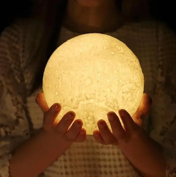 La lampe 3D de lune de Intelligente de contrôle d'appli impriment multifonctionnel pour le cadeau de Noël
