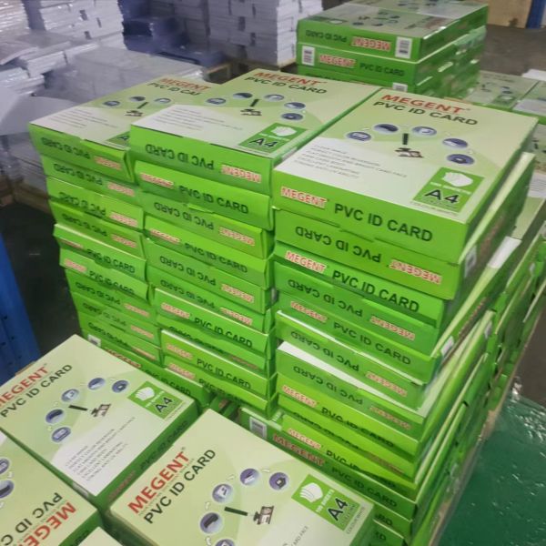 Impression de cartes en PVC Feuille non stratifiée 0,15 mm + 0,46 mm + 0,15 mm Feuille imprimable par jet d'encre imprimable numérique