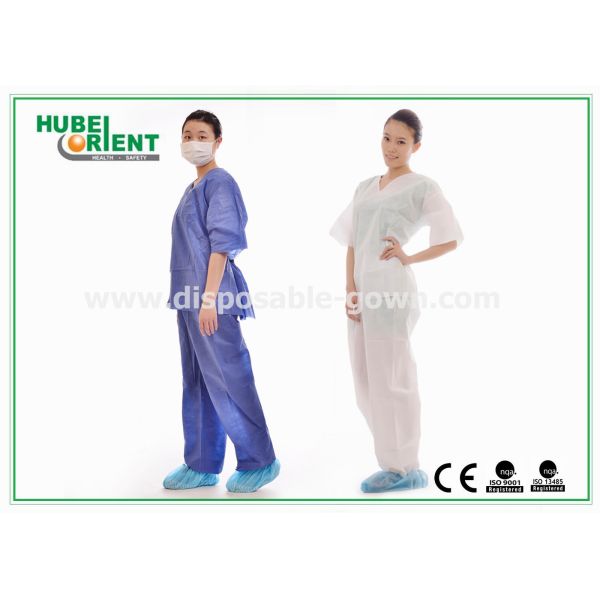 Breathable 45gsm SMS Medical Disposable Pajamas With Shirt And Trousers For Hospital Use