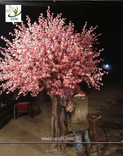 UVG CHR140 china event supplier home decoration pink peach blossom fake trees for weddings