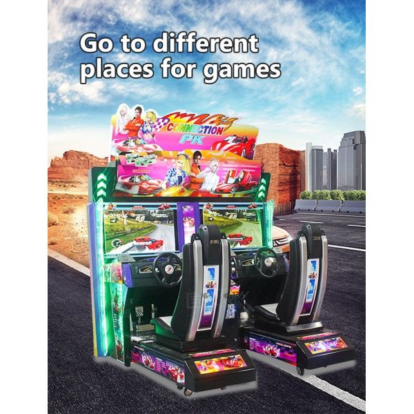 Двойные игроки опережают участвовать в гонке имитатор участвуя в гонке игровой автомат с красными местами