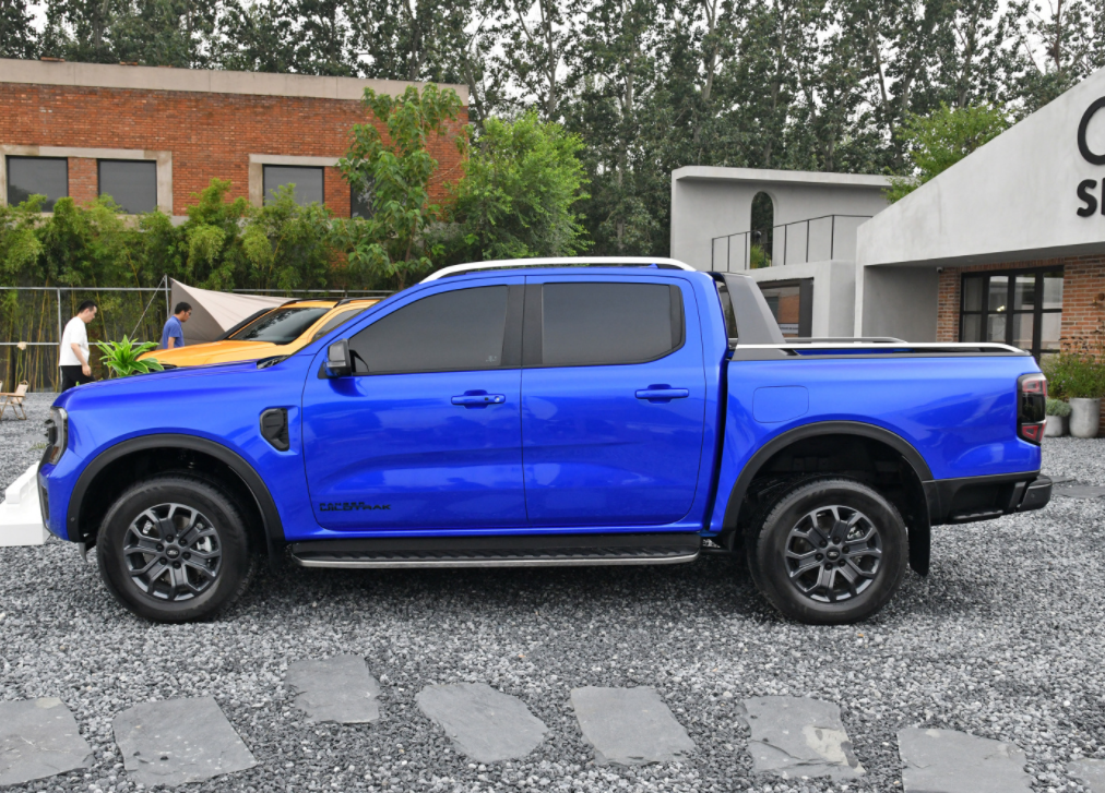 2024 Jiang Ling Off-Road Ford Ranger Raptor T7 T6 2.3T Diesel Gasoline 4x4 Pickup Trucks