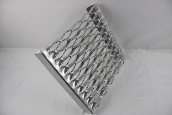 Galvanized Crocodile Mouth Hole Anti Skid Steel Plate Perforated For Floor