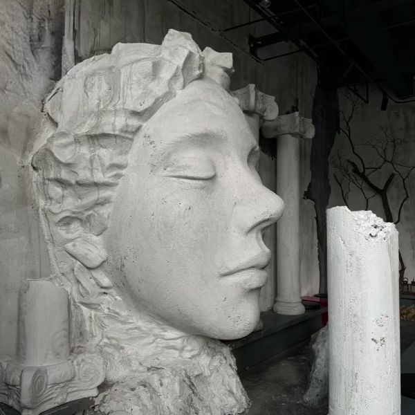 Artistic Human Face Sculpture with High Heel Support - Black Fiberglass Face Figure for Luxury Interior Design