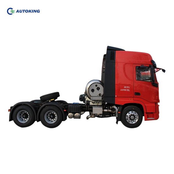 21000kg-30000kg Tracteur Sinotruk Howo 6X4 Camion à ordures 8x4 Tracteur JMC