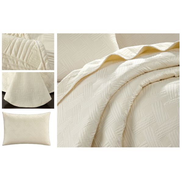 Wrinkle Embroidered Full Size Quilt 3pcs Machine Washable Color / Patten Customized