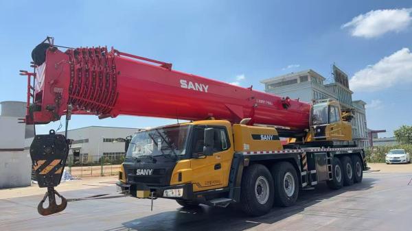 2022 Sany STC1300C8 used crane with an 85.5-meter boom, a 24-meter jib, and a 57-ton counterweight is in excellent working condition.