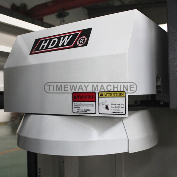BT40 Spindle Taper Timeway VMC550 3-axis Linear Guideway Vertical Machining Center CNC Machine