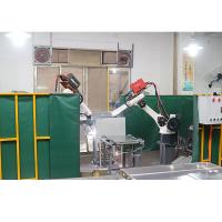 Auto Motoman com o braço robótico industrial