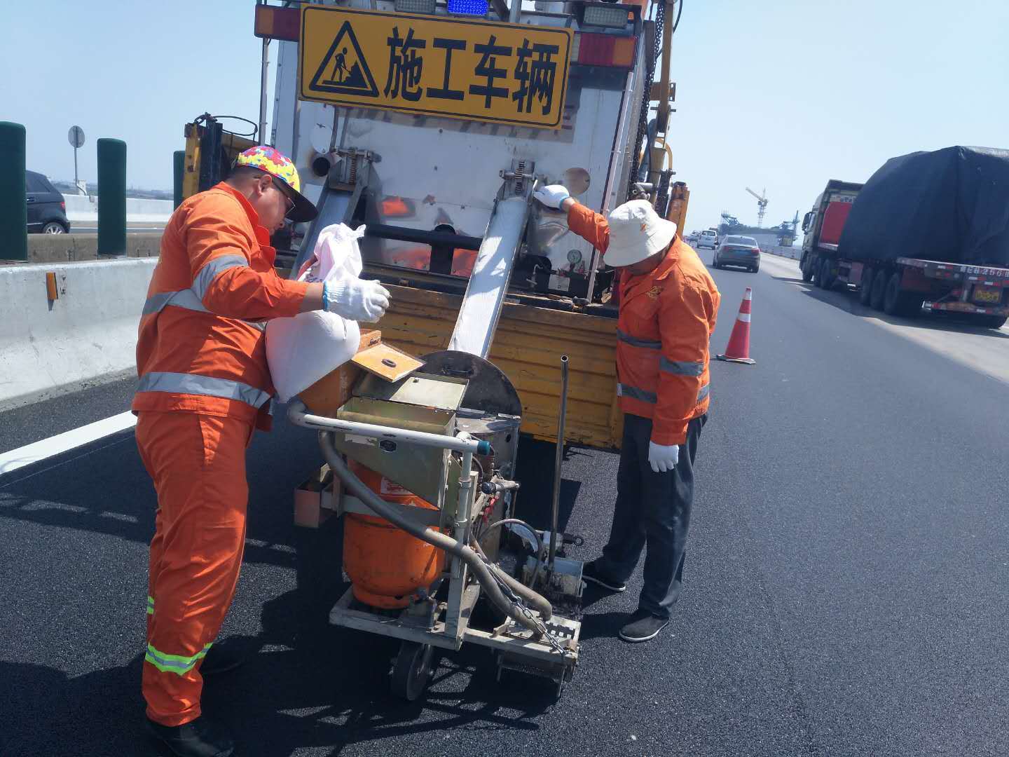 Fast Drying Thermoplastic Road Marking Paint Hot Melt Traffic Line Paint Powder