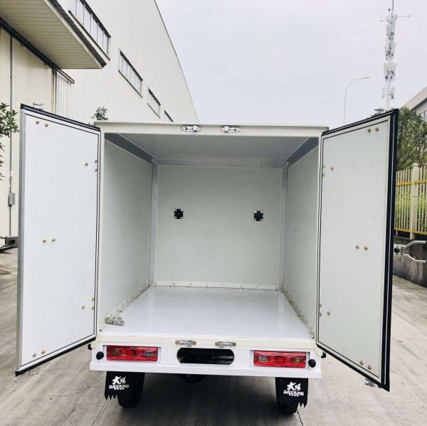 Dayang Gasoline Van Tricycle with 10-20L Fuel Tank Capacity and High Grade Ability ≥25°