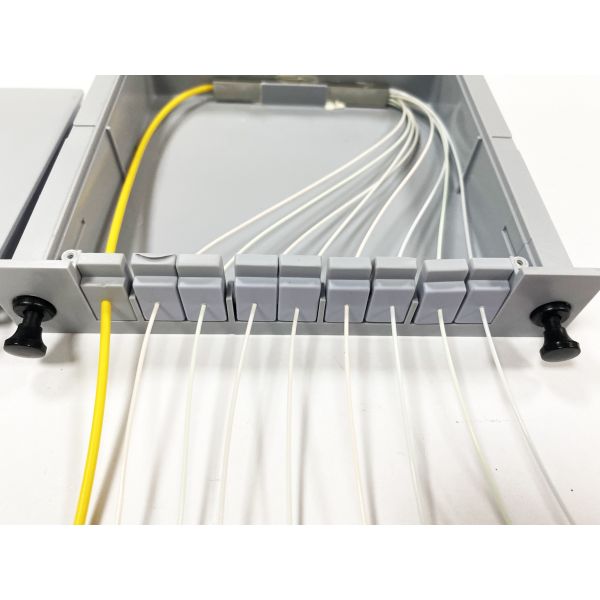 1x8 Fiber Optic Splitter Module Ideal for Passive Optical Networks and Signal Distribution in Telecommunication Systems