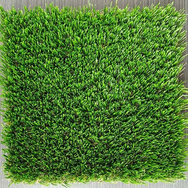 Grama artificial reciclada de 32 mm com fácil instalação e boa resistência ao desgaste Grama sintética verde