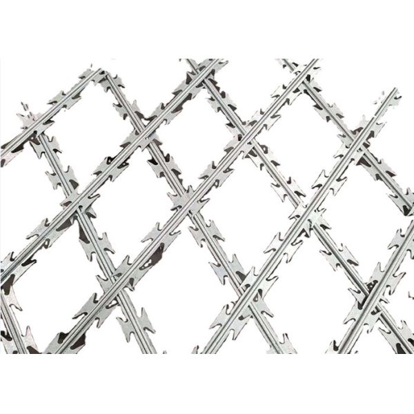 Bto-22 гальванизировало сваренный диамант проволочной изгороди бритвы