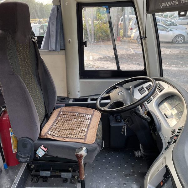 33 места Подержанные автобусы с левым приводом, пассажирские автобусы Евро 4 подержанные