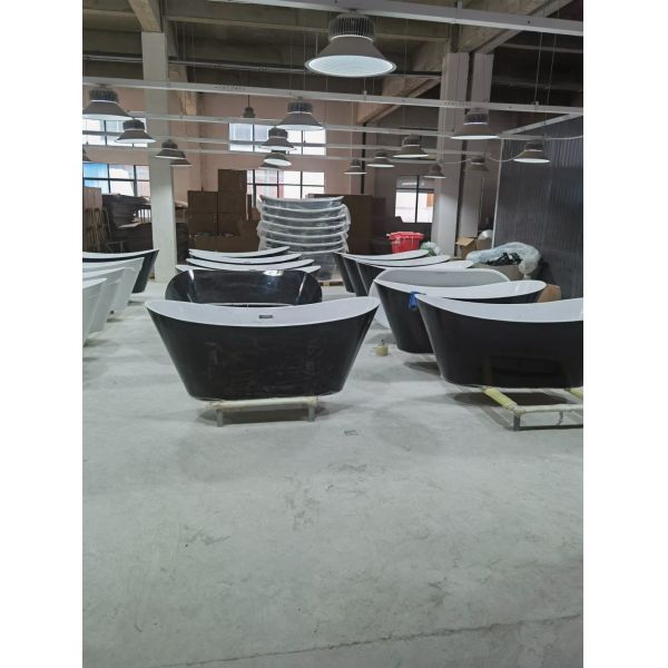 Acrylic Freestanding Bathtub with Customization Option and Bulk Loading Capability