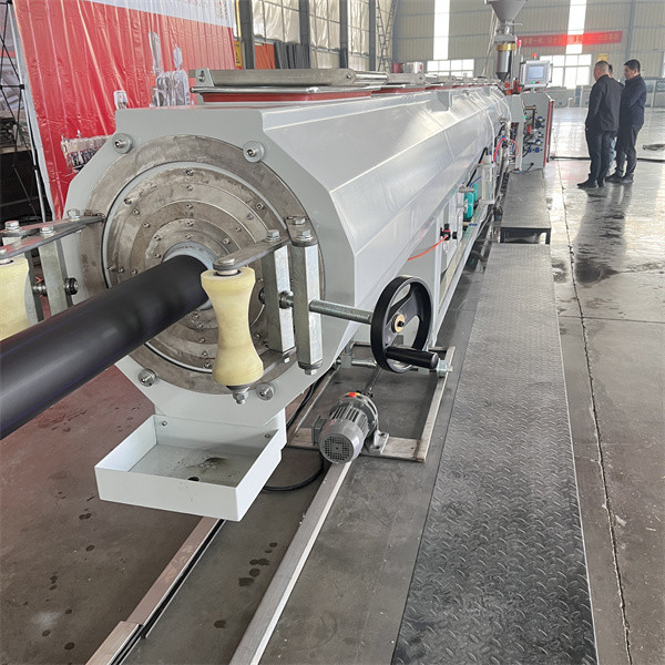 Машина для изготовления PE-труб 90кВт Линия экструзии пластиковых дренажных труб