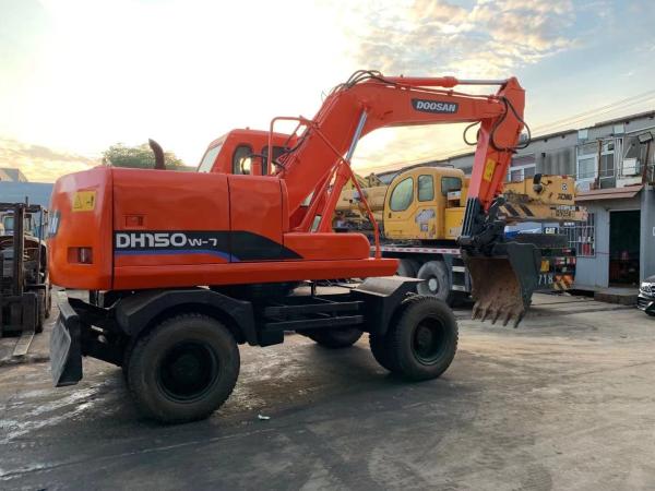 150 210 Doosan Wheel Excavator Second Hand