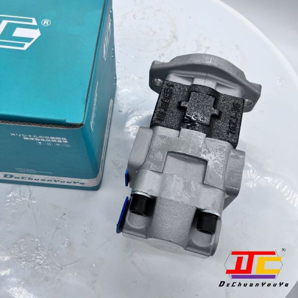 Komatsu PC78US-6 Excavator Hydraulic Gear Pump 708-3T-04610 Two Gears Meshing