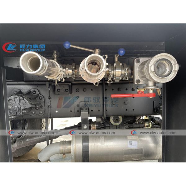 Left Hand Driving Foton 4x4 113HP Water Bowser Truck