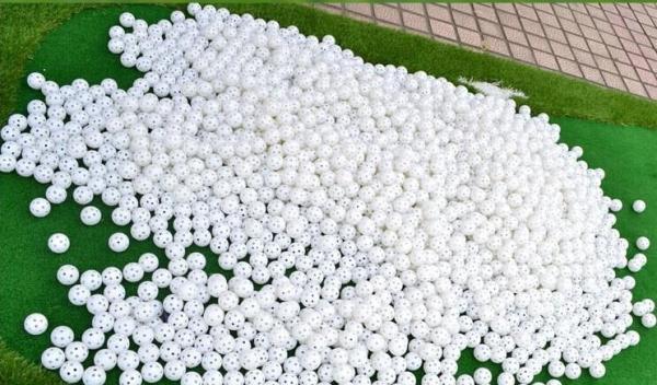 hollow practice golf ball ， hole hole plastic golf ball ， golf ball , golf balls ,  golf practice ball