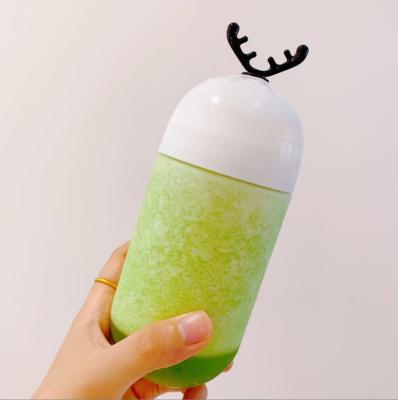 A soda pode parafusar o revestimento bonito plástico da cor do tampão de parafuso do chifre da garrafa de leite das partes superiores 350ml