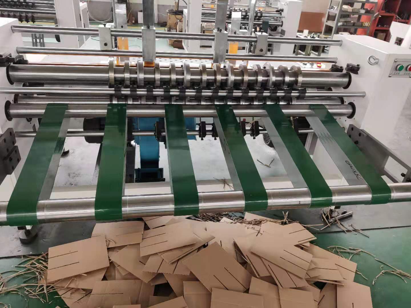Машина Slotter раздела картона 1.5KW для Clapboard