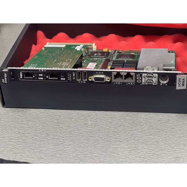 Модуль универсального контроллера GE Mark VIe IS215UCVHM06A