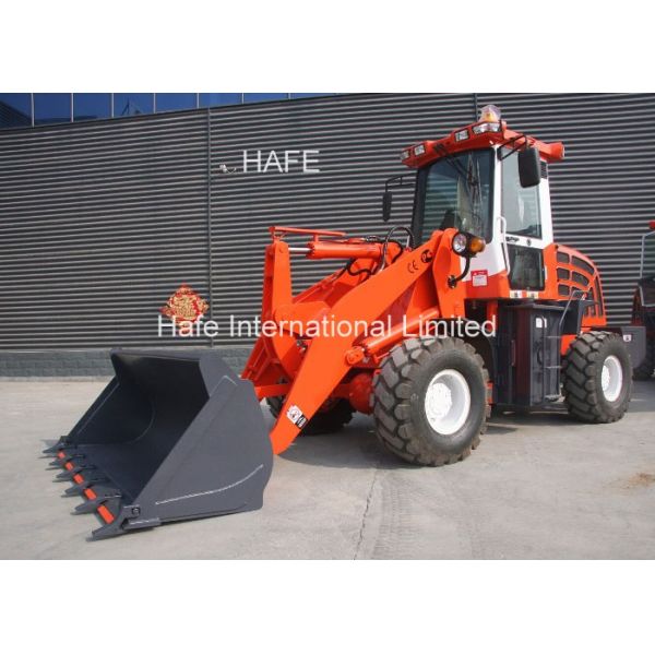 O carregador telescópico de 2 toneladas da roda com empilhadeira luta o ³ da capacidade 1.0m de Atachment articulado