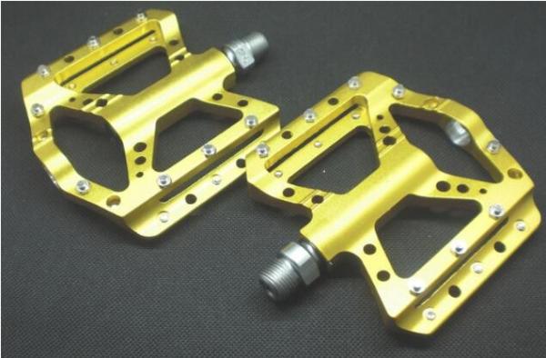 CNC Bicycle Pedal Sealed Bearing Big Platform Lightweight Bike Pedal B039 Mtb Pedal OEM with customer's Logo