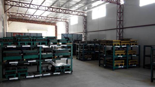 Automotive progressive metal stamping dies to stamp stainless steel, carton steel, aluminum, copper