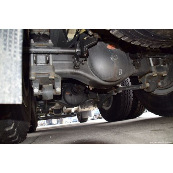 Manufacturing Plant HOWO T5G 340 Horsepower 6X4 5.99 Square Concrete Mixer Truck