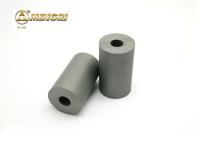 Os perfuradores do encabeçamento do parafuso do carboneto de tungstênio do trabalho feito com ferramentas da precisão do carboneto morrem componente alto da máquina da resistência do esforço
