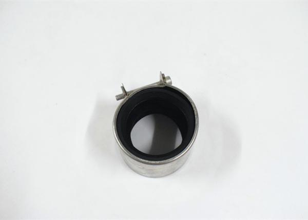 A resistente de borracha preto das braçadeiras de tubulação com 2/3 de modelo do costume da faixa da tira