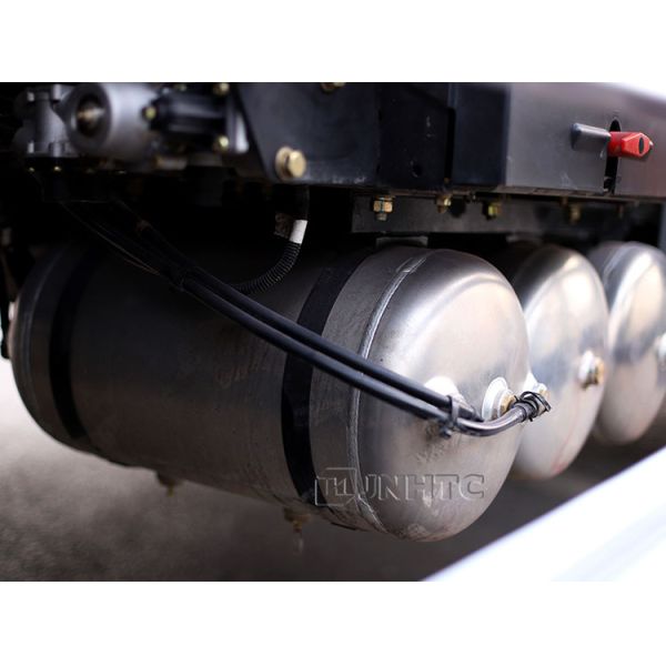 Шакман E6 Спринклер Боузер Грузовик Фабрика Цена 14cbm Нержавеющая сталь Водяной бак Вода