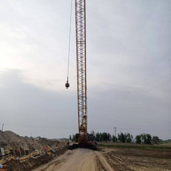Versatile Durable Hydraulic Crawler Crane For Industrial Construction