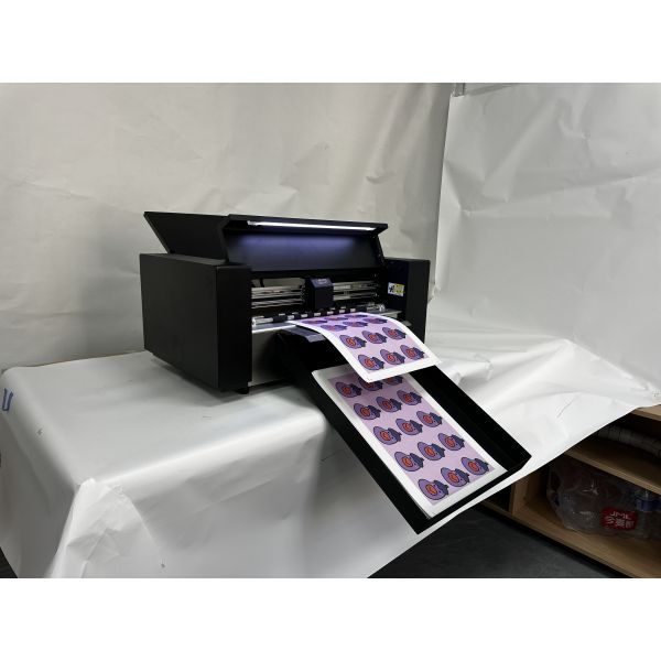 Anycut Basic Model 1600mm/s High Speed Desktop Die Cutting Machine With CCD Camera Positioning