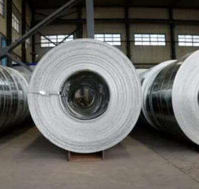 Pickled Carbon Steel Coil with Galvanized Oiled 1000-1500mm Width. ISO Certification