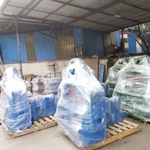 35 Ton Piling Excavator Hydraulic Rock Breaker Backhoe Vibro Hammer