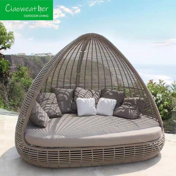 Outdoor Furniture Rattan Patio Daybed Modern Aluminum Garden Sets with Waterproof Cushion and Upholstery