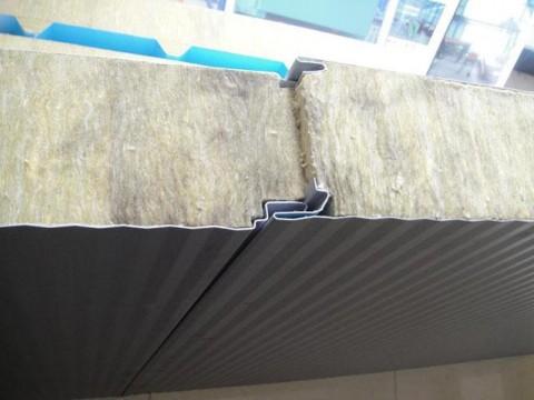 Машина панели сандвича шерстей утеса изолированная для изолированных панелей сандвича стены крыши