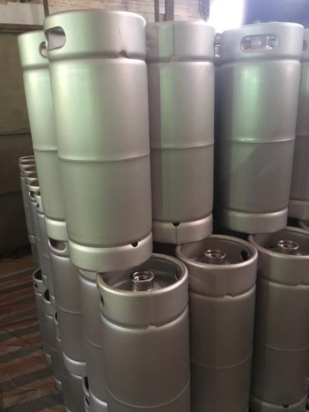 US standard beer keg 20L , with  spear valve