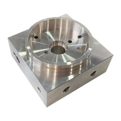 Partes de titânio usinadas por CNC Requeijão Tratamento térmico normalizador OEM ODM
