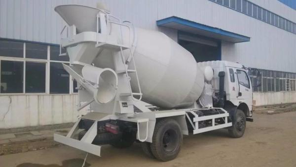 Cheap Chinese Dongfeng 4m³ Concrete Mixer Truck for Concrete Transportion for Sale