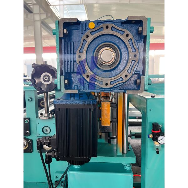 Heavy Duty Coil Straightening Cutting Machine 7.5kW Servo Motor and PLC Control System for Fast Production